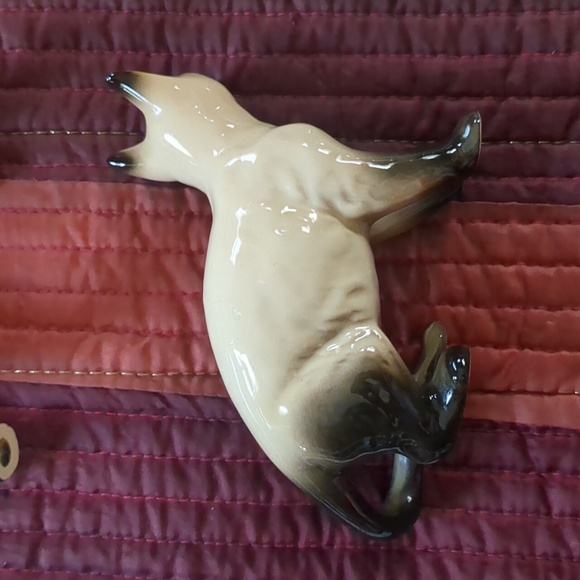 BESWICK inspired porcelain Siamese cat figurines standing/crouching cats 10/10 - Picture 8 of 14